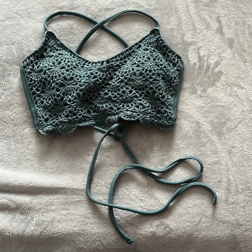 Xhilaration Green Criss Cross Bikini Top